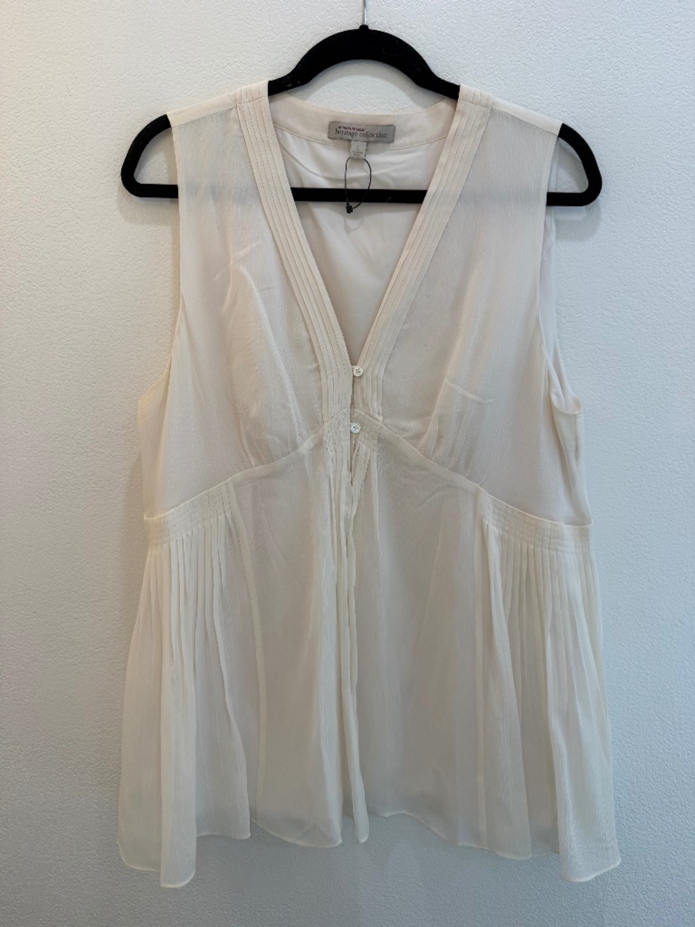 Vintage Banana Republic Heritage Collection Cream side pleat top